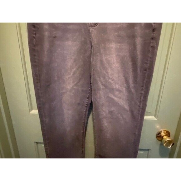 American Eagle Women's Size 12 Gray High Rise Denim Stretch Curvy Mom Jeans - Picture 3 of 11